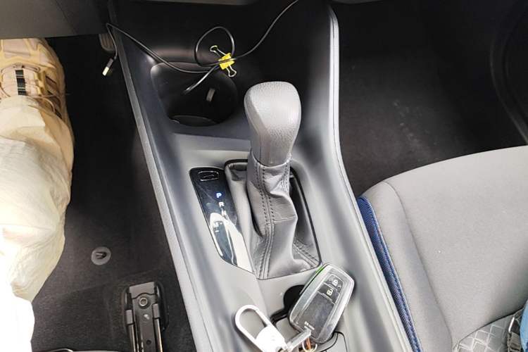 Used Toyota C-HR 2021 2.0L Comfort Edition Gear Lever