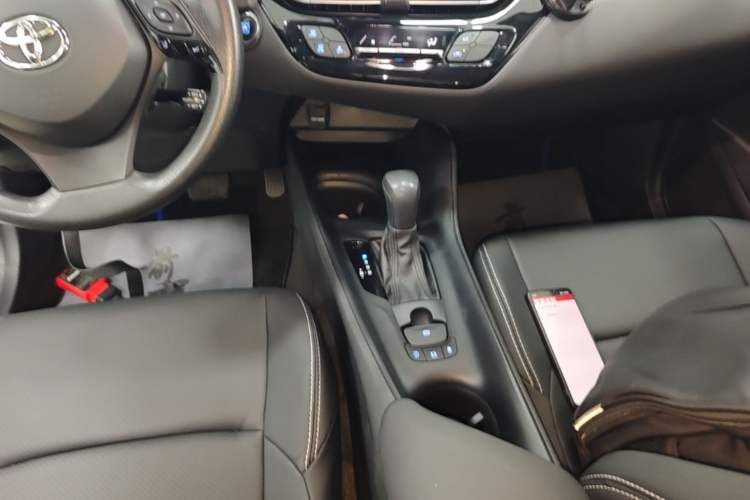 Used Toyota C-HR 2021 2.0L Comfort Edition Gear Lever