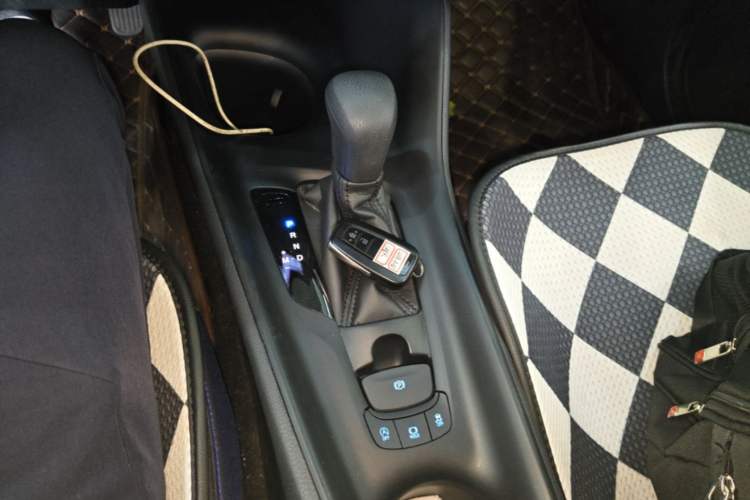 Used Toyota C-HR 2021 2.0L Comfort Edition Gear Lever