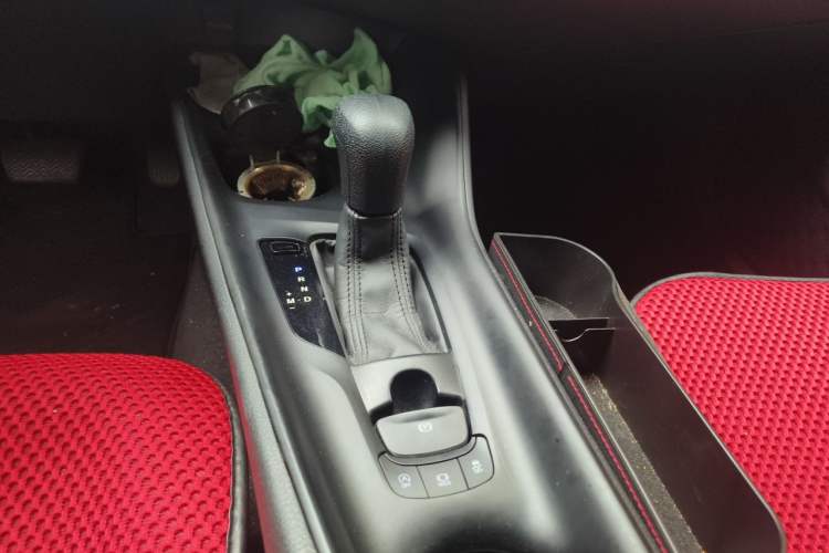 Used Toyota C-HR 2021 2.0L Comfort Edition Gear Lever