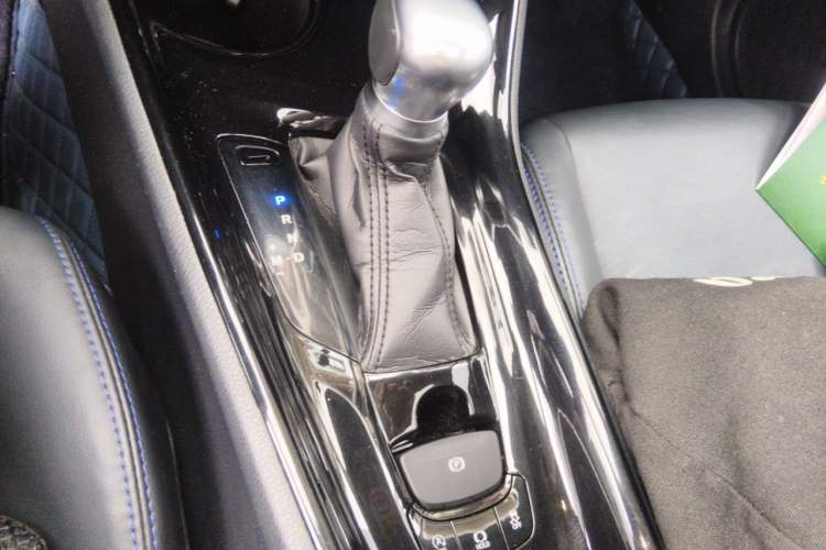Used Toyota C-HR 2021 2.0L Luxury Edition Gear Lever