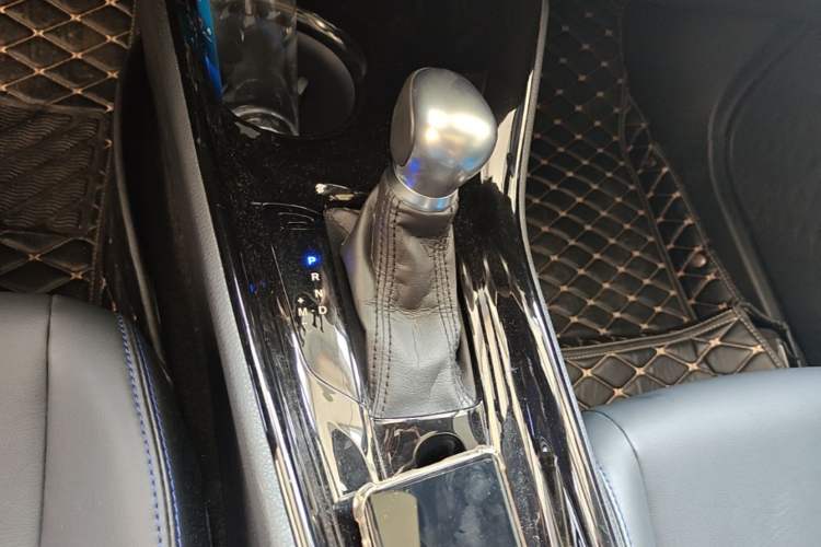 Used Toyota C-HR 2021 2.0L Luxury Edition Gear Lever