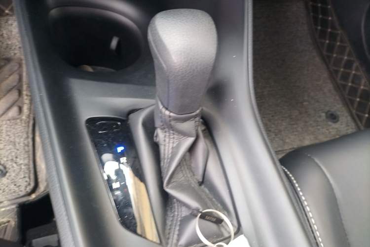 Used Toyota C-HR 2021 2.0L Comfort Edition Gear Lever