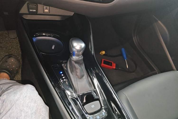 Used Toyota C-HR 2021 2.0L Luxury Edition Gear Lever