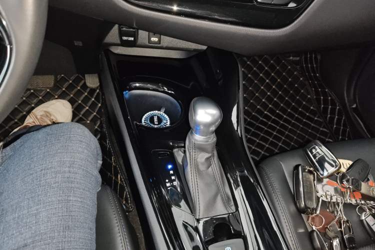 Used Toyota C-HR 2021 2.0L Luxury Edition Gear Lever