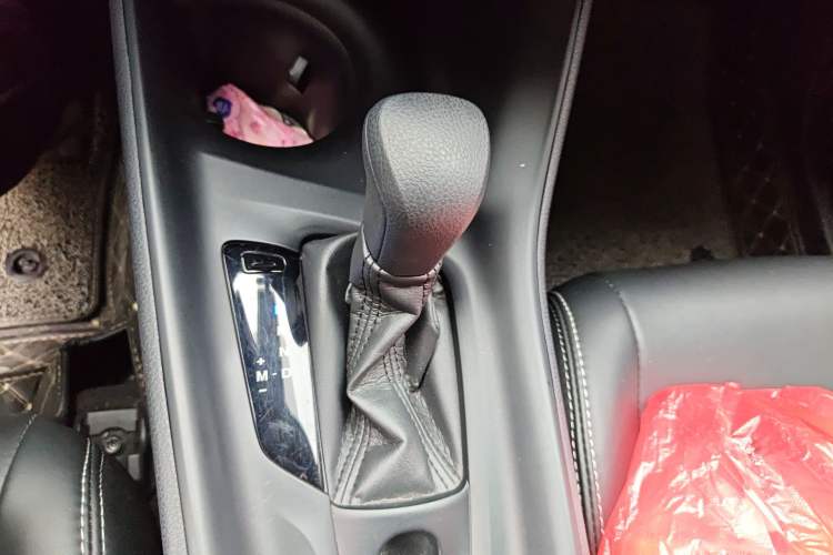 Used Toyota C-HR 2021 2.0L Comfort Edition Gear Lever