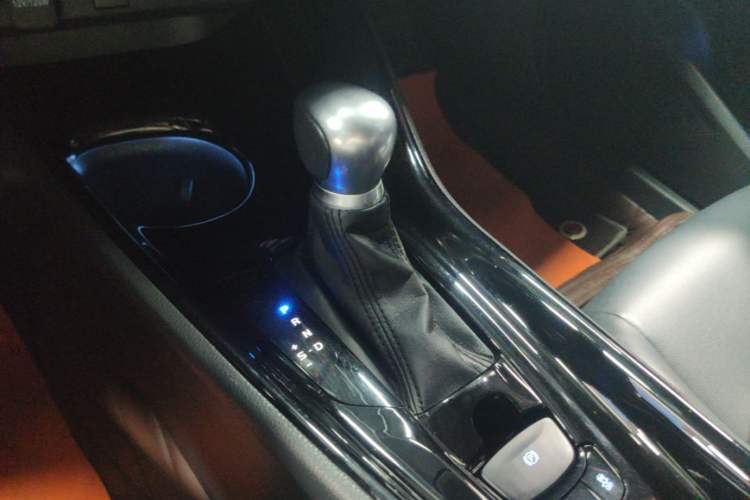 Used Toyota C-HR 2021 Dual-Motor 2.0L E-CVT Luxury Edition Gear Lever