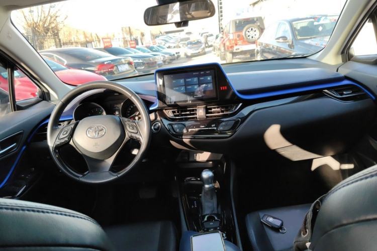 Used Toyota C-HR 2021 2.0L Luxury Edition Interior 1