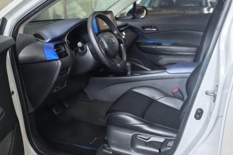 Used Toyota C-HR 2021 Dual-Motor 2.0L E-CVT Comfort Edition Interior 1