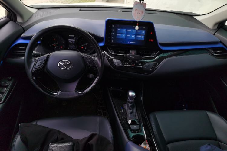 Used Toyota C-HR 2021 2.0L Luxury Edition Interior 2