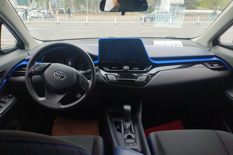 Used Toyota C-HR 2021 2.0L Comfort Edition Interior 2
