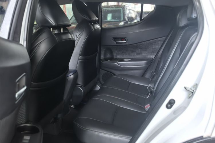 Used Toyota C-HR 2021 Dual-Motor 2.0L E-CVT Comfort Edition Interior 3