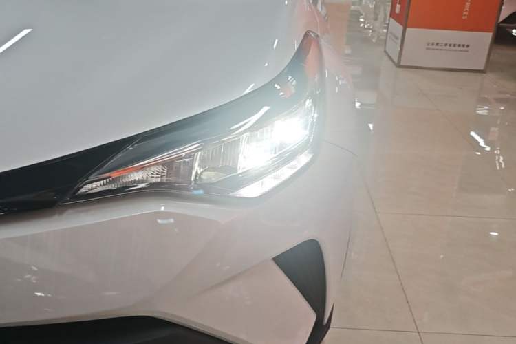 Used Toyota C-HR 2021 2.0L Comfort Edition Left Front Headlight