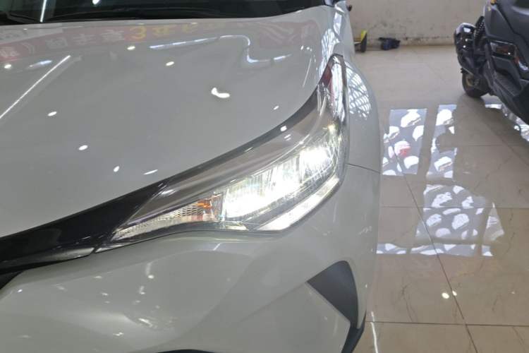Used Toyota C-HR 2021 2.0L Comfort Edition Left Front Headlight