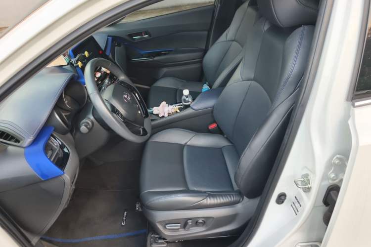 Used Toyota C-HR 2021 2.0L Luxury Edition Left Front Seat