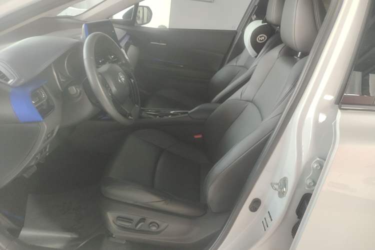 Used Toyota C-HR 2021 2.0L Luxury Edition Left Front Seat