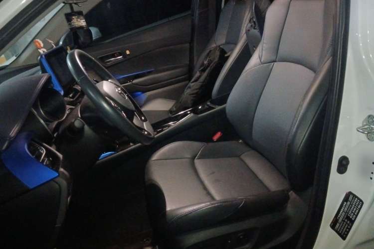 Used Toyota C-HR 2021 2.0L Luxury Edition Left Front Seat