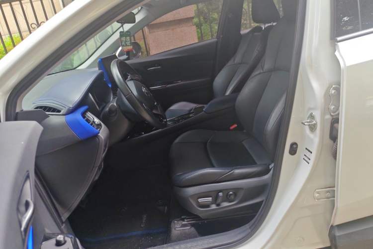 Used Toyota C-HR 2021 2.0L Luxury Edition Left Front Seat