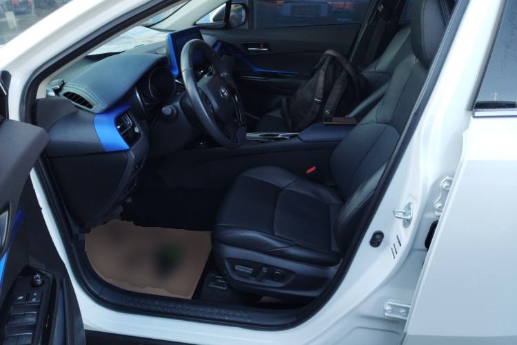 Used Toyota C-HR 2021 2.0L Luxury Edition Left Front Seat