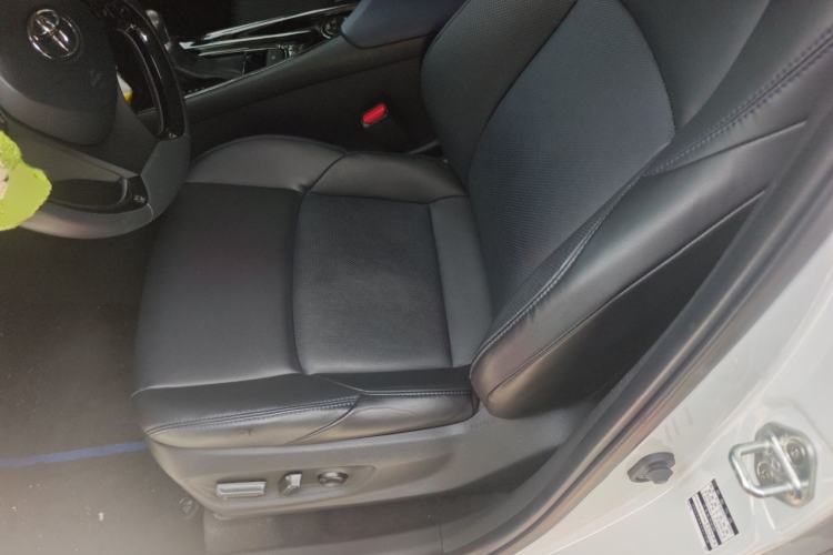 Used Toyota C-HR 2021 2.0L Luxury Edition Left Front Seat