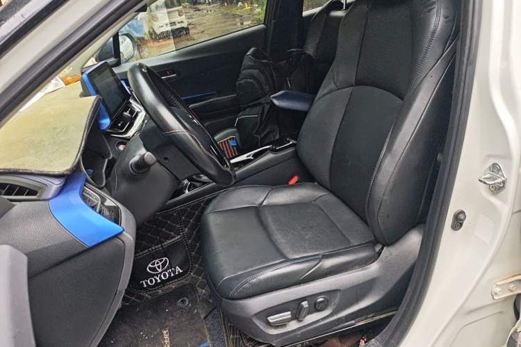 Used Toyota C-HR 2021 Dual-Motor 2.0L E-CVT Luxury Edition Left Front Seat