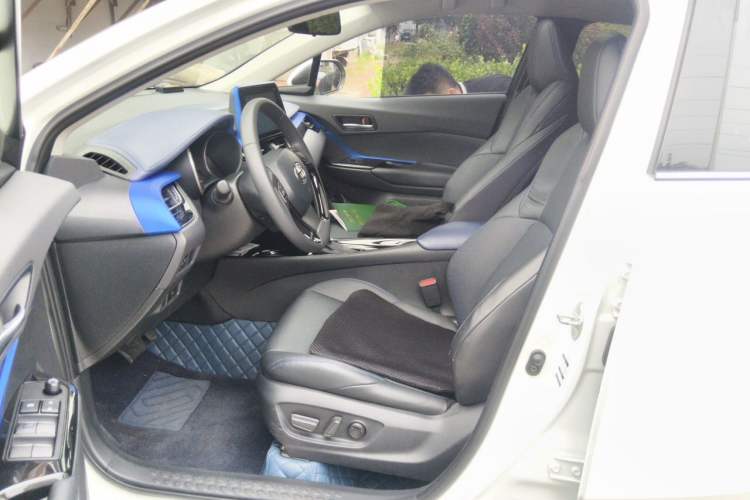 Used Toyota C-HR 2021 2.0L Luxury Edition Left Front Seat