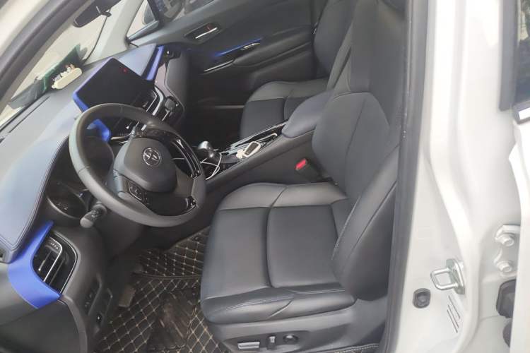 Used Toyota C-HR 2021 2.0L Luxury Edition Left Front Seat
