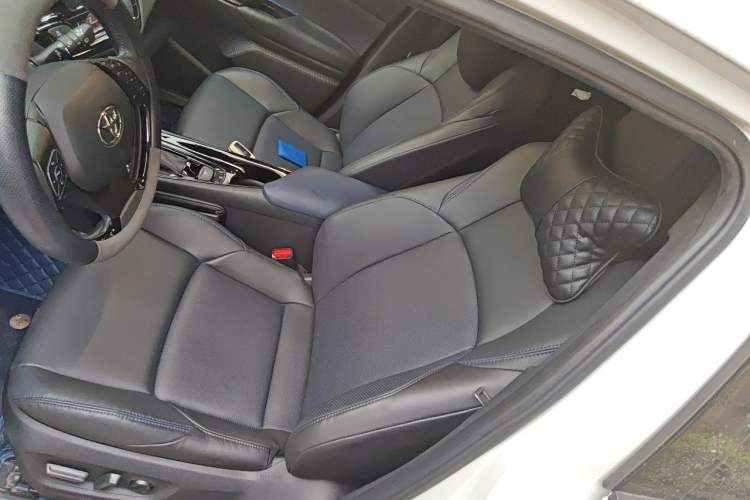 Used Toyota C-HR 2021 2.0L Luxury Edition Left Front Seat