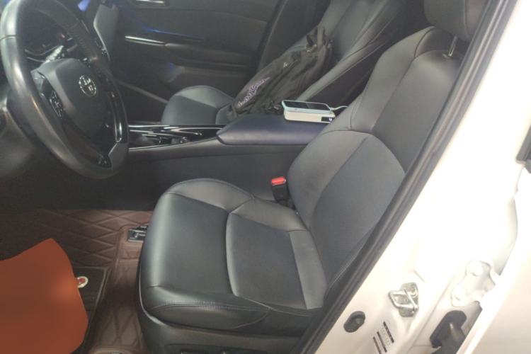 Used Toyota C-HR 2021 Dual-Motor 2.0L E-CVT Luxury Edition Left Front Seat