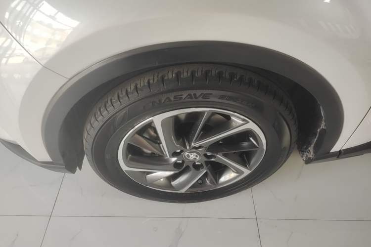 Used Toyota C-HR 2021 2.0L Luxury Edition Left Front Wheel Hub