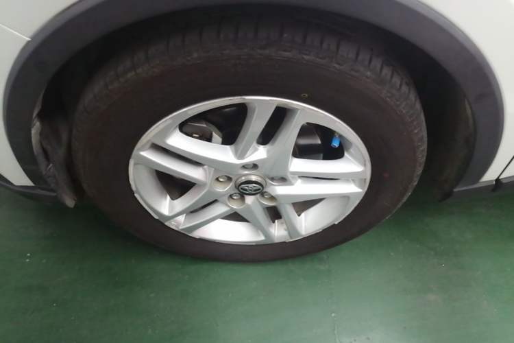 Used Toyota C-HR 2021 2.0L Comfort Edition Left Front Wheel Hub