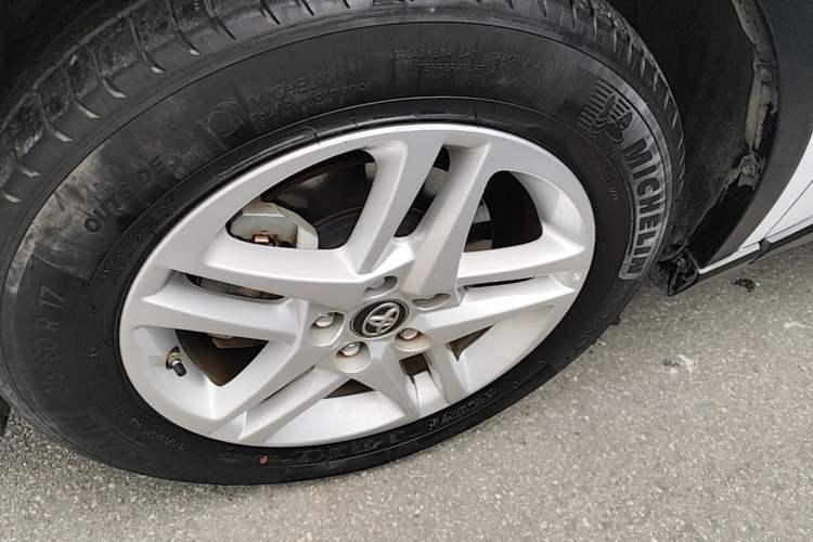 Used Toyota C-HR 2021 2.0L Comfort Edition Left Front Wheel Hub