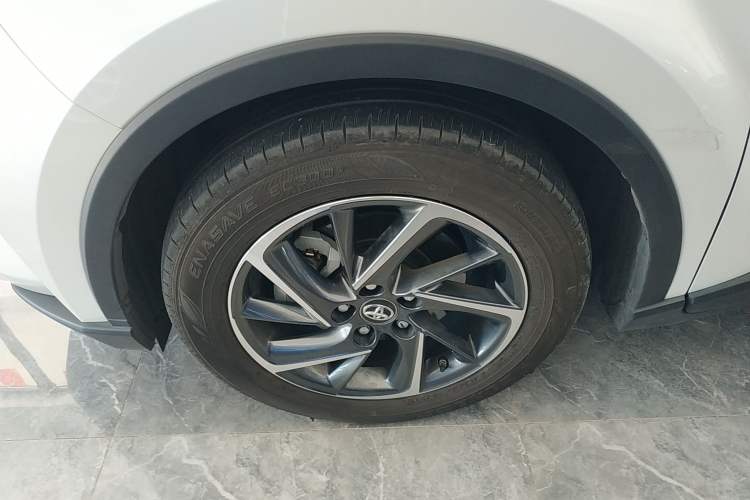 Used Toyota C-HR 2021 2.0L Luxury Edition Left Front Wheel Hub