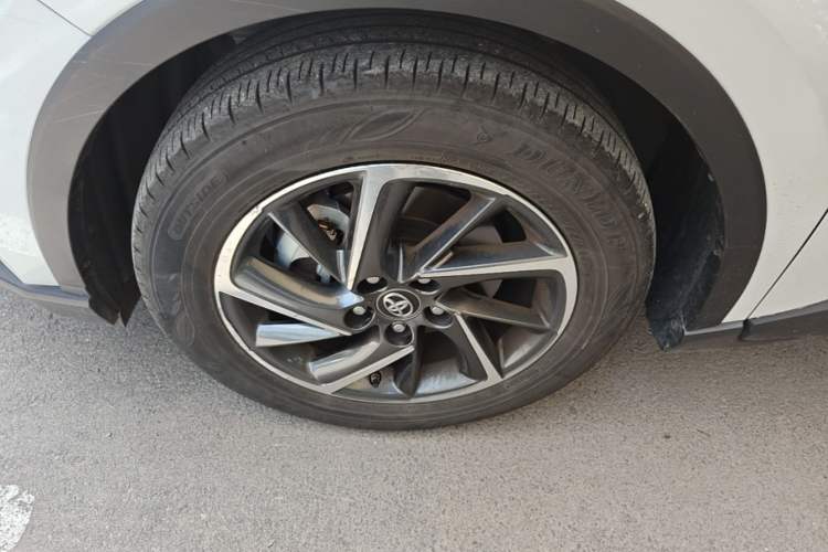 Used Toyota C-HR 2021 2.0L Luxury Edition Left Front Wheel Hub