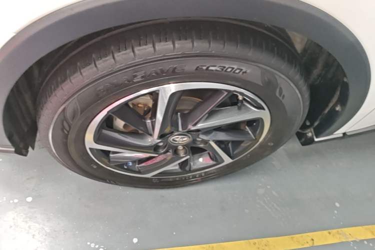 Used Toyota C-HR 2021 2.0L Luxury Edition Left Front Wheel Hub