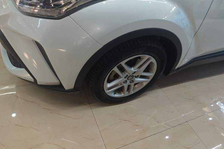 Used Toyota C-HR 2021 2.0L Comfort Edition Left Front Wheel Hub