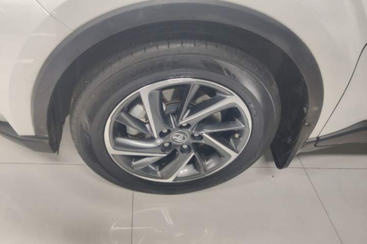 Used Toyota C-HR 2021 Dual-Motor 2.0L E-CVT Luxury Edition Left Front Wheel Hub