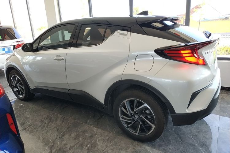 Used Toyota C-HR 2021 2.0L Luxury Edition Left Side