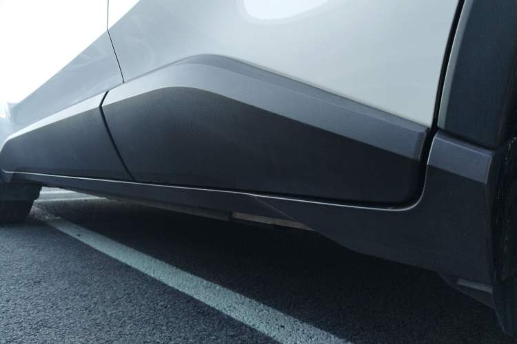 Used Toyota C-HR 2021 2.0L Luxury Edition Left Side Sill