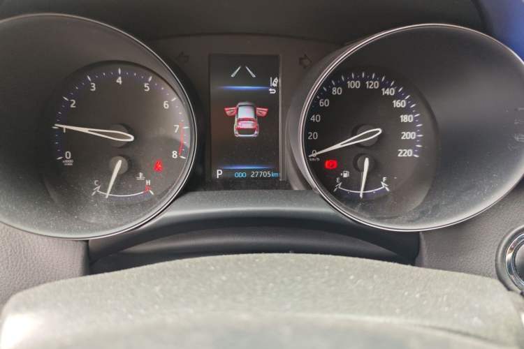 Used Toyota C-HR 2021 2.0L Comfort Edition Odometer Close Up