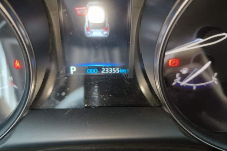 Used Toyota C-HR 2021 2.0L Comfort Edition Odometer Close Up