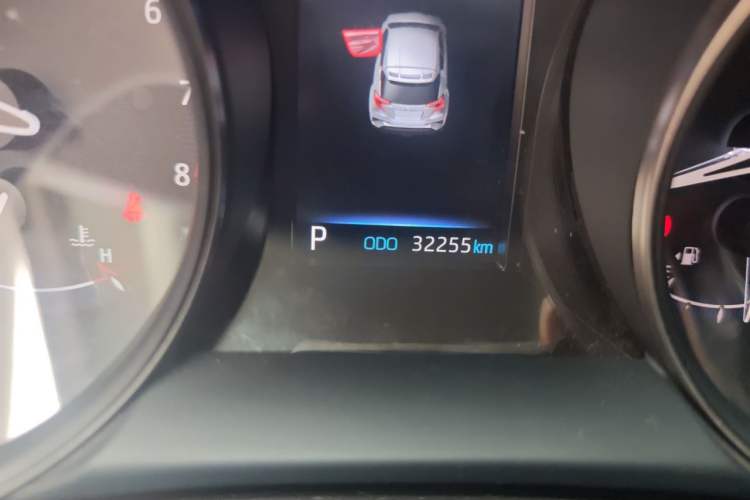 Used Toyota C-HR 2021 2.0L Comfort Edition Odometer Close Up