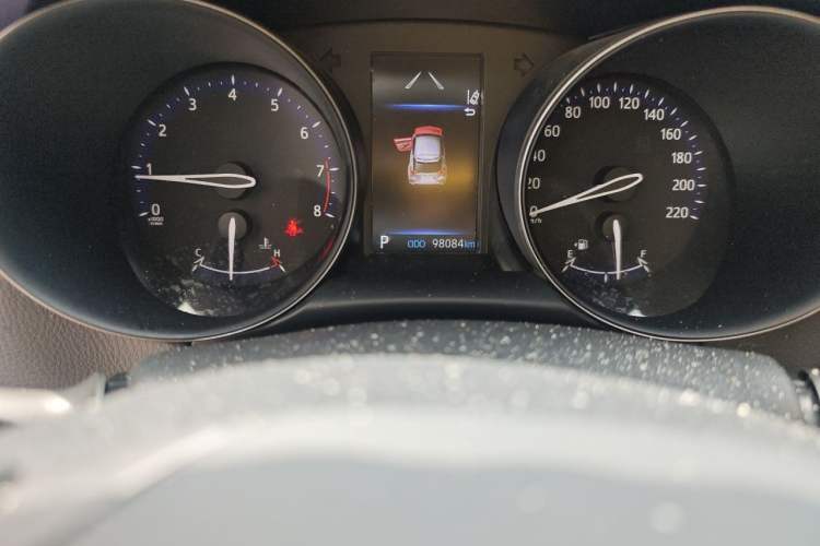 Used Toyota C-HR 2021 2.0L Comfort Edition Odometer Close Up