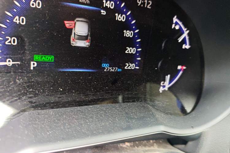 Used Toyota C-HR 2021 Dual-Motor 2.0L E-CVT Luxury Edition Odometer Close Up