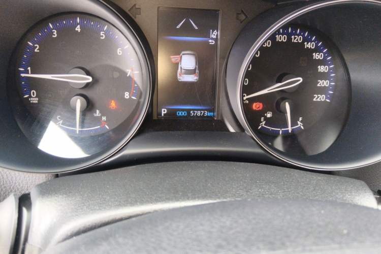 Used Toyota C-HR 2021 2.0L Luxury Edition Odometer Close Up