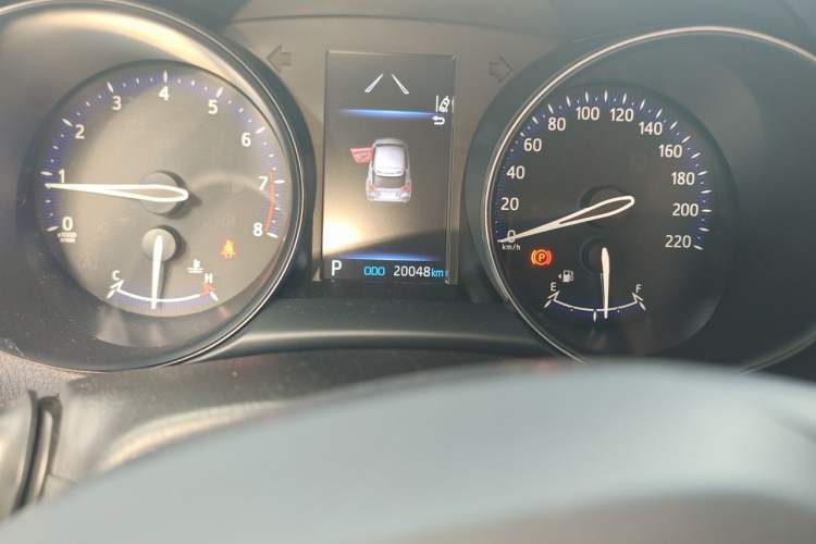 Used Toyota C-HR 2021 2.0L Luxury Edition Odometer Close Up