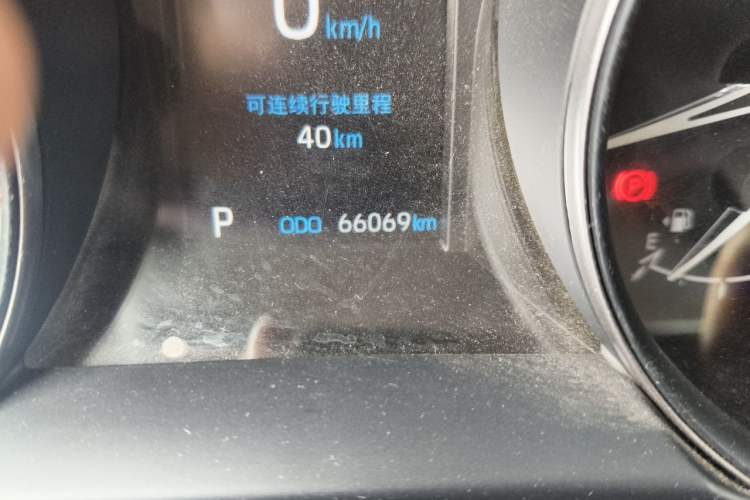 Used Toyota C-HR 2021 2.0L Comfort Edition Odometer Close Up