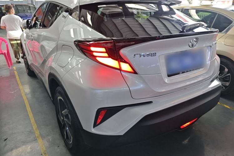 Used Toyota C-HR 2021 2.0L Luxury Edition Rear Left 45 Deg
