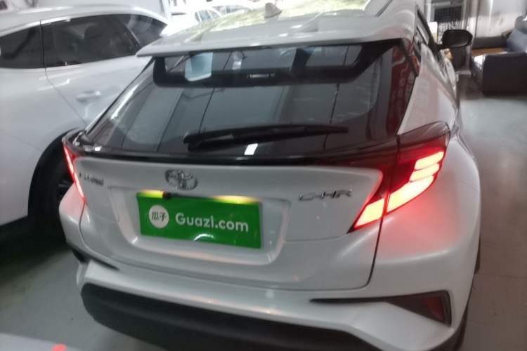 Used Toyota C-HR 2021 2.0L Luxury Edition Rear