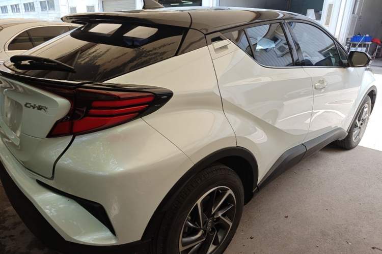Used Toyota C-HR 2021 2.0L Luxury Edition Rear Right 45 Deg